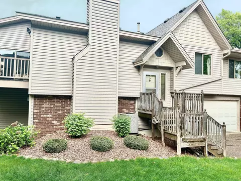 191 Galtier Pl, Shoreview, MN 55126