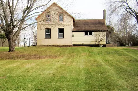 101 1st St, Roscoe, MN 56371
