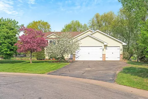 603 Finnerty Cir, Braham, MN 55006
