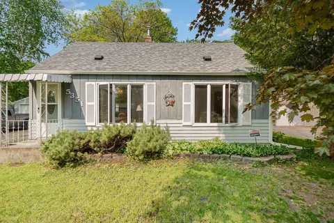5351 Raymond Ave, Mounds View, MN 55112