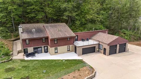 606 55th St NE, Rochester, MN 55906