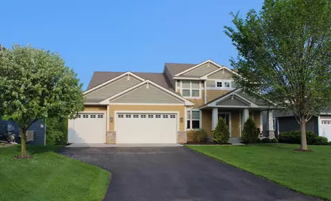 8780 Reflections Rd, Chanhassen, MN 55317