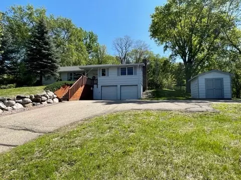 15209 County Road 5, Burnsville, MN 55306