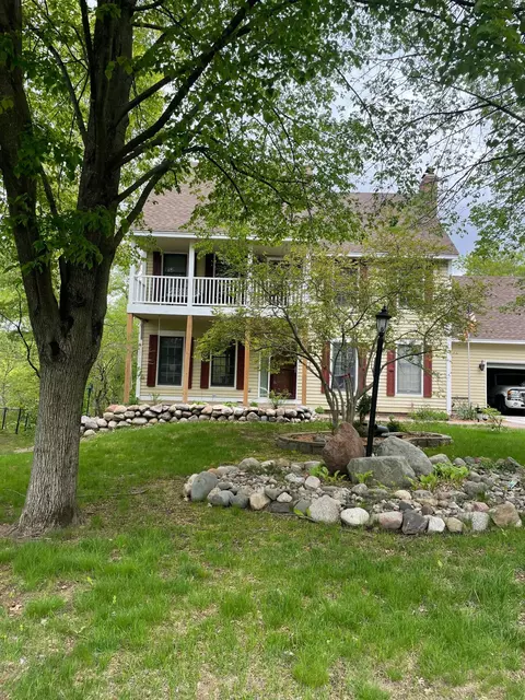 16651 Lakeview Ct, Lakeville, MN 55044