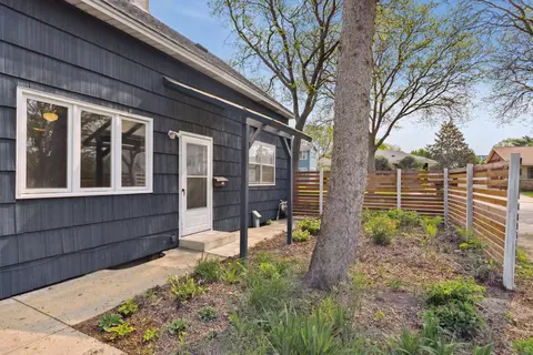 2318 6th St NE, Minneapolis, MN 55418