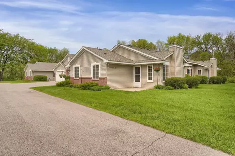 25520 Park Ln, Shorewood, MN 55331