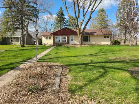 104 E View Rd, Canby, MN 56220