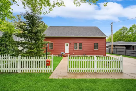 506 E River St, Monticello, MN 55362