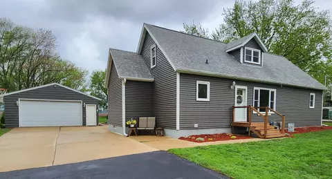 22341 570th Ave, Austin, MN 55912