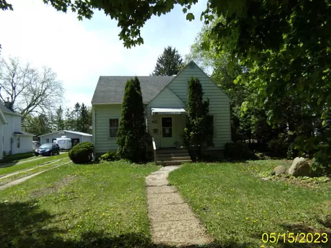 412 N Huron Ave, Spring Valley, MN 55975
