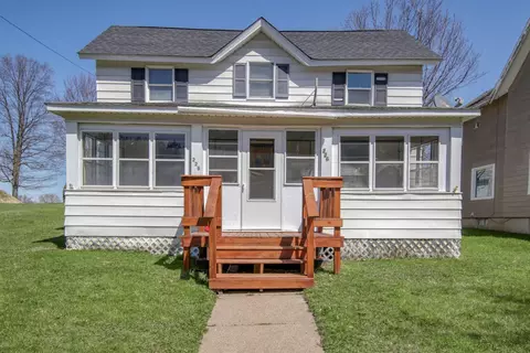 226 Maple St, Glenwood City, WI 54013