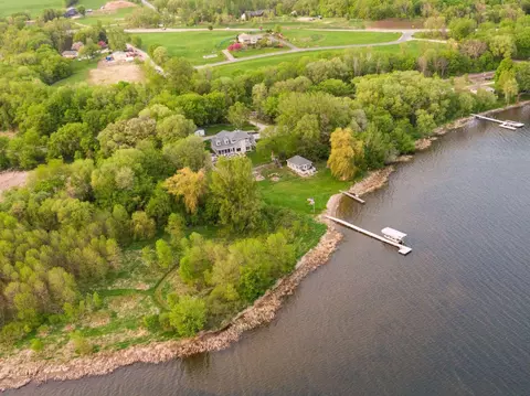 6905 N Shore Dr, Greenfield, MN 55373