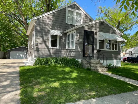 205 8th St NW, Austin, MN 55912