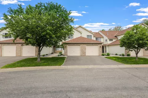 4189 Running Brook Rd, Eagan, MN 55122