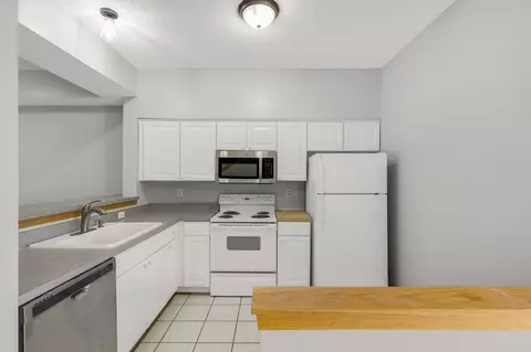 4189 Running Brook Rd, Eagan, MN 55122 photo 9