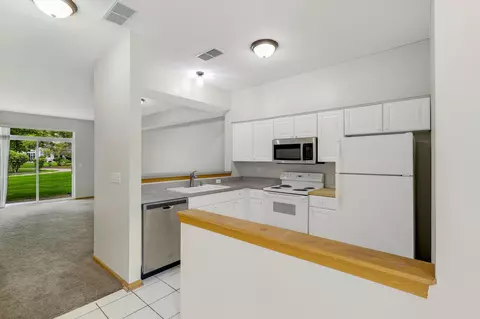 4189 Running Brook Rd, Eagan, MN 55122 photo 5
