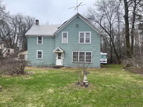 816 4th St, Moose Lake, MN 55767