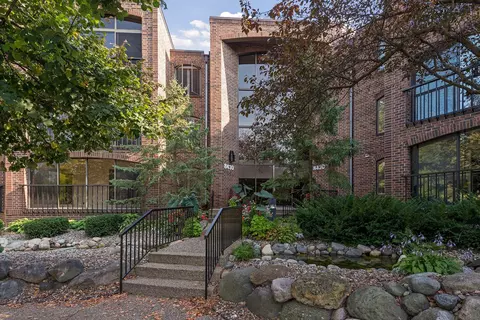 8430 Pennsylvania Rd #117, Bloomington, MN 55438