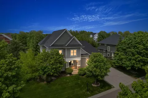 2451 Fieldstone Curv, Woodbury, MN 55129