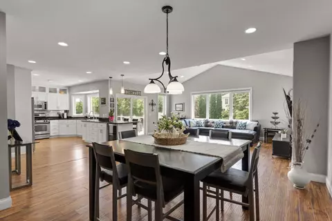 16683 Hudson Ave, Lakeville, MN 55044