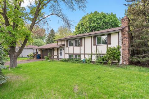 1651 Garden Ln, White Bear Township, MN 55110