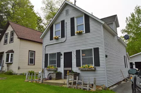 124 E State St, Dresser, WI 54009