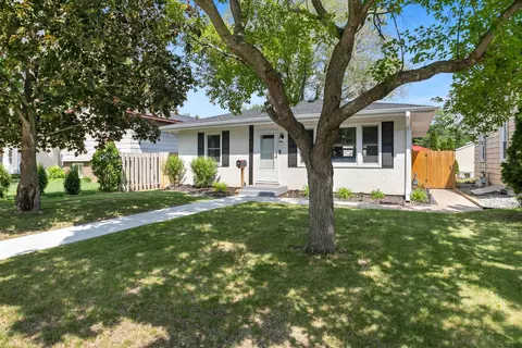 1036 Washington Memorial Dr, Saint Cloud, MN 56301