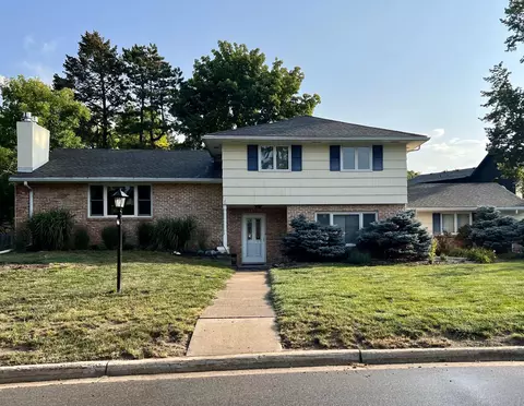 5816 Grove St, Edina, MN 55436