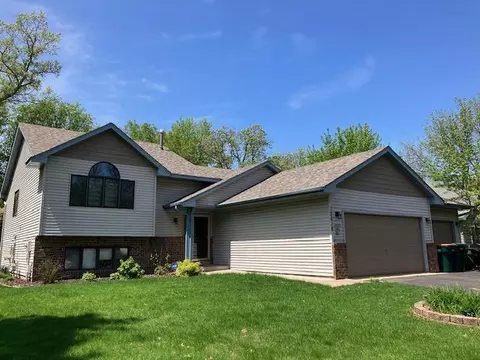 12618 Isanti St NE, Blaine, MN 55449
