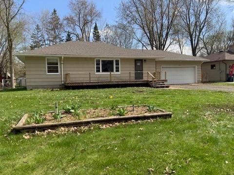10685 Johnson St, Chisago City, MN 55013