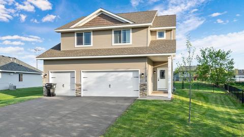 416 Moline Loop NW, Isanti, MN 55040