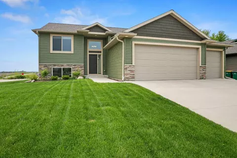 3513 46th Ave NW, Rochester, MN 55901