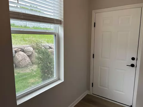 4908 Avery Ct, Eagan, MN 55123 photo 3