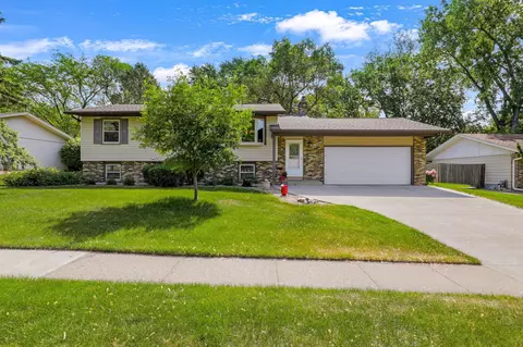 14310 Genesee Ave, Apple Valley, MN 55124