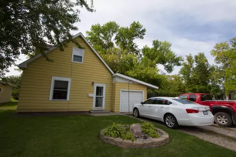 705 Crocker Ave S, Thief River Falls, MN 56701