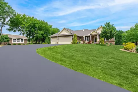 3822 220th St E, Prior Lake, MN 55372