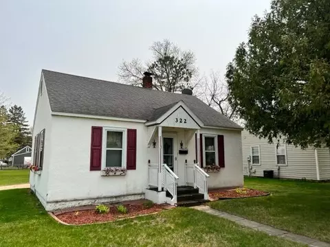 322 3rd St NW, Wadena, MN 56482