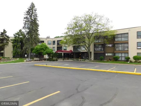 2485 Canabury Dr #304, Little Canada, MN 55117