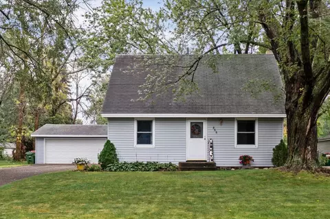 866 Woody Ln NW, Coon Rapids, MN 55448