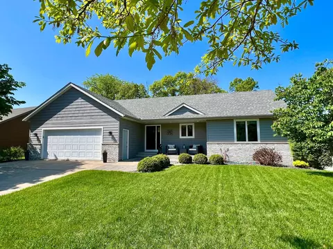 2640 Pine Ridge Blvd, Red Wing, MN 55066