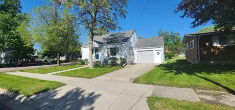 221 Birch Ave N, New Richland Twp, MN 56072