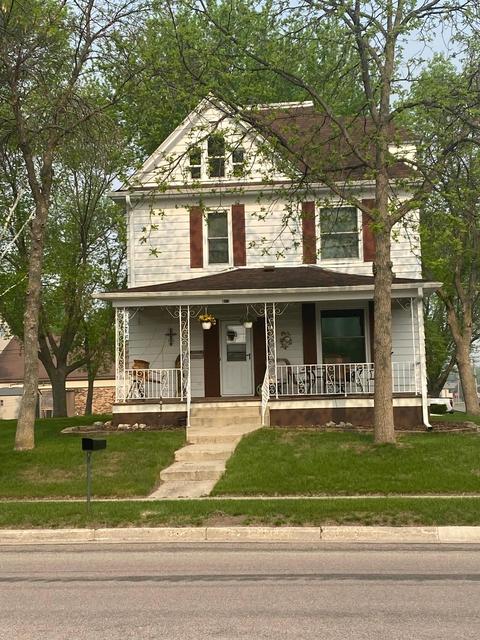 411 14th St N, Benson, MN 56215
