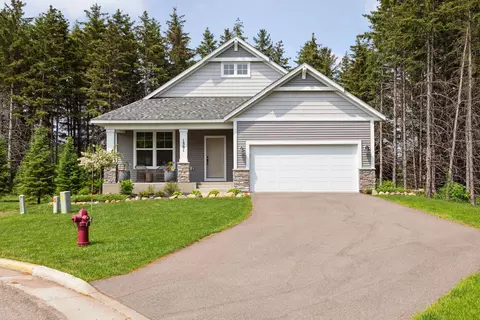 1301 Conifer Ct, New Richmond, WI 54017