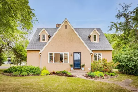5032 Division Ave, White Bear Lake, MN 55110