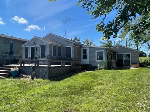 49171 Sportsmans Ln, Waterville, MN 56096