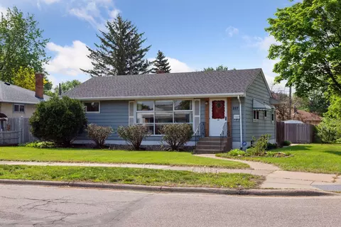 257 Spruce St W, South Saint Paul, MN 55075