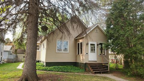 408 4th St S, Virginia, MN 55792