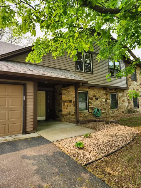 10760 Toledo Ct, Bloomington, MN 55437
