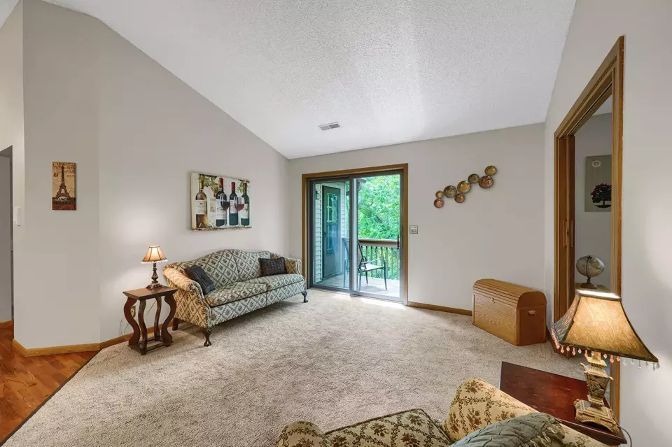  2596 Moundsview Dr #16, Mounds View, MN 55112 photo 4