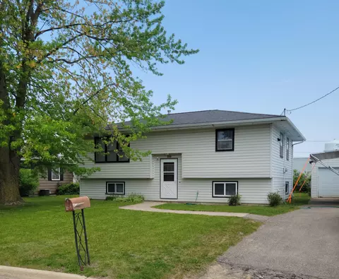 605 E 16th St, Albert Lea, MN 56007